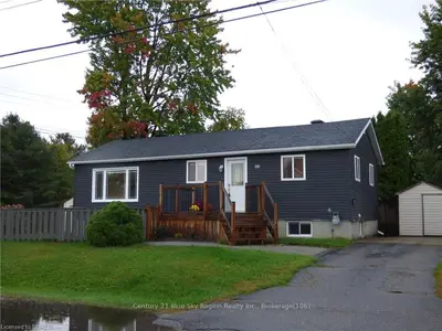 268 GREENWOOD Avenue, North Bay, ON P1B 5G2