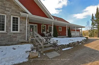 398 522 HWY, Powassan, ON, P0H 2L0
