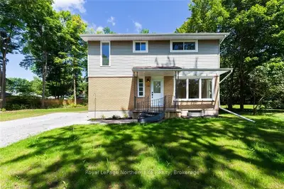 136 FRICKER Court, North Bay, ON P1C 1C3