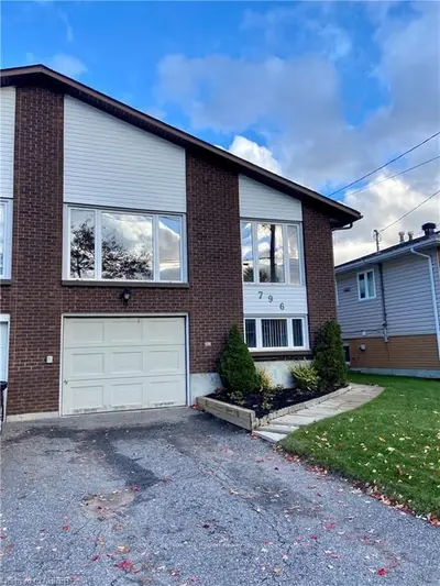 796 MCKAY Avenue, North Bay, ON P1B 8V9