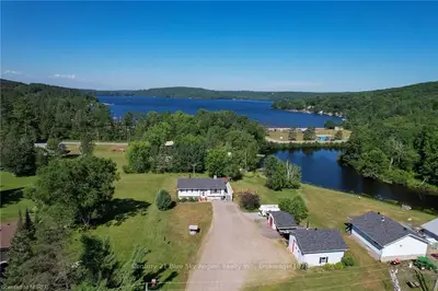 194 DOE LAKE Road, Armour, ON P0A 1L0