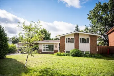 587 SKI CLUB Road, North Bay, ON P1B 7R3