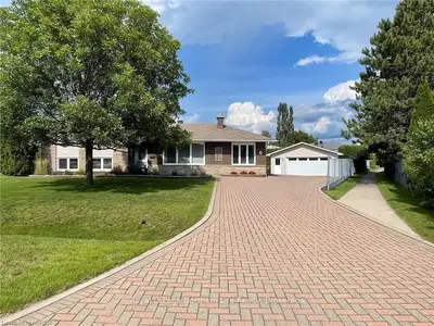 8 PALMER Court, North Bay, ON P1A 2P8