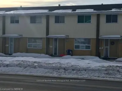589 LAKE HEIGHTS Road 68, North Bay, ON P1A 3A1