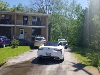 35 B MILFORD Crescent, North Bay, ON P1A 1M4