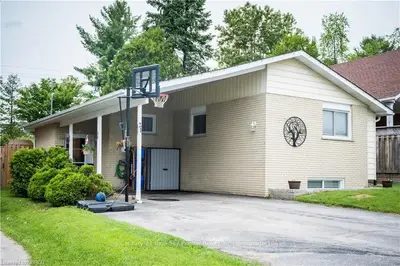 21 MERLIN Avenue, North Bay, ON P1A 3V6