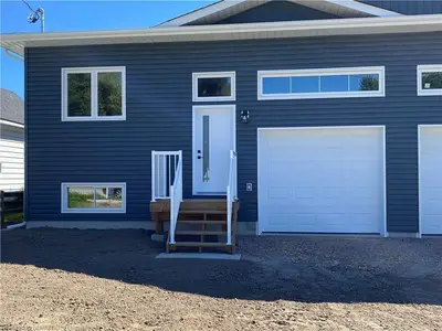 682 ANN Street, North Bay, ON P1B 5L6