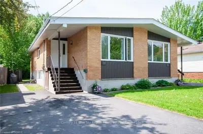 135 CARLO Crescent, North Bay, ON P1B 8A9