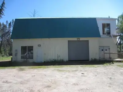 33 North River Road, Unorganized Townships, On P0h 2a0