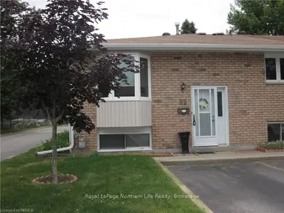 624 LAKESHORE Drive 32, North Bay, ON P1A 2E8