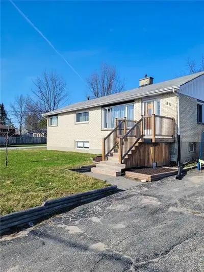 88 PRINCE EDWARD Drive, North Bay, ON P1A 3N4