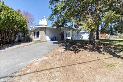 1392 JANE Street, North Bay, ON P1B 3J6