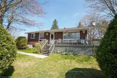 569/571 PINE Street, Mattawa, ON P0H 1V0