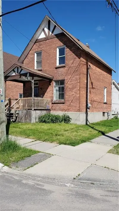 694 WYLD Street, North Bay, ON P1B 2A1