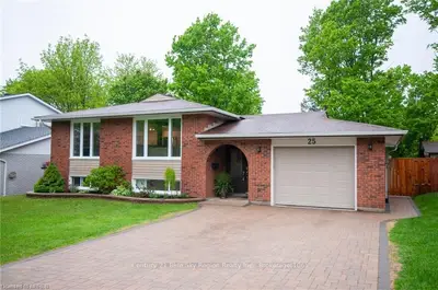 25 WHIPPLETREE Drive, North Bay, ON P1C 1B6