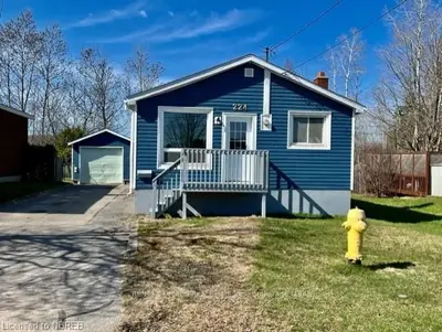 224 HILLCREST Avenue, North Bay, ON P1B 7B4