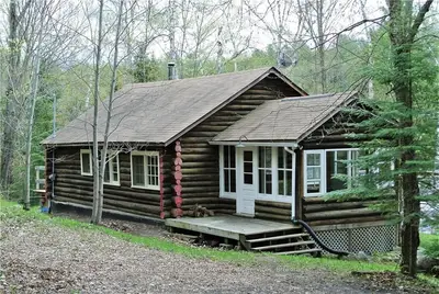 2069 PENINSULA Road, North Bay, ON P1B 8G4