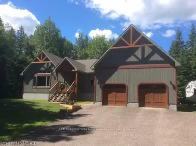 1971 MAPLE HILL Road, Powassan, ON P0H 1Z0