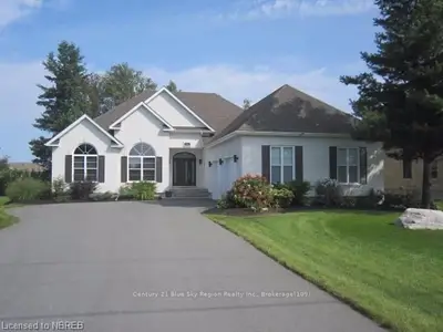 104 LACHANCE Drive, West Nipissing, ON P2B 0B3