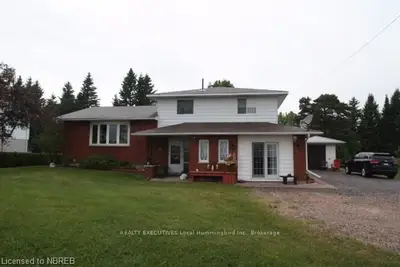 180 Main Street W, Powassan, On P0h 2l0