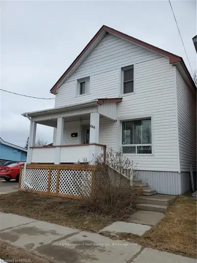 644 COMMERCIAL Street, North Bay, ON P1B 4E8