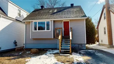 74 WHITNEY Avenue, North Bay, ON P1A 1Y5