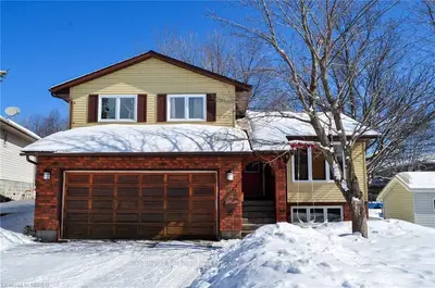 562 MCKENZIE Court, North Bay, ON P1B 9M5