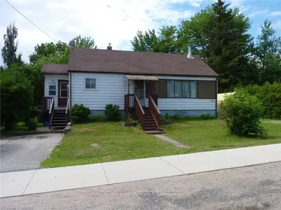 1404 MCKEOWN Avenue, North Bay, ON P1B 7M8
