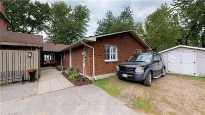 495/495B LAKESHORE Drive, North Bay, ON P1A 2K3