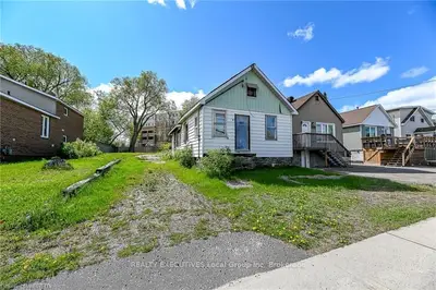 243 Princess Street E, North Bay, ON P1B 1R1