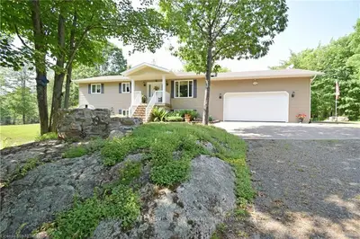 355 BIG MOOSE Road, East Ferris, ON P0H 1K0
