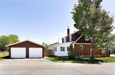 1198 COPELAND Street, North Bay, ON P1B 3E8
