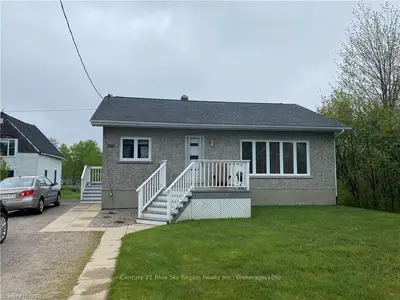 265 CEDAR HEIGHTS Road W, North Bay, ON P1B 8G3