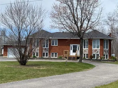 5205 HWY 17 W, Papineau-Cameron, ON P0H 1V0