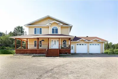 878 HWY 94, East Ferris, ON P0H 1K0