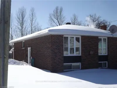 1095 METCALFE Street, North Bay, ON P1B 2R2