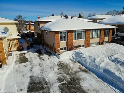 366 MAPLEWOOD Avenue, North Bay, ON P1B 9H2