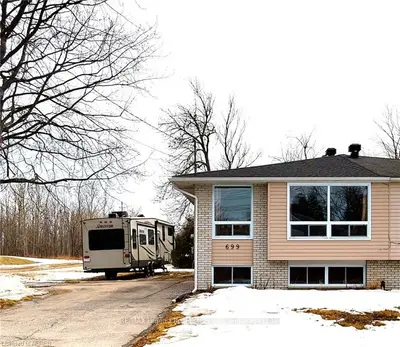 699 ROBARTS Street, North Bay, ON P1B 7E5