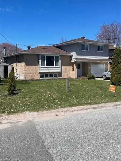 155 GREENHILL Avenue, North Bay, ON P1C 1H9