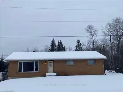 10 GRAVELLE Road, Papineau-Cameron, ON P0H 1V0