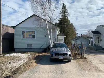 8 PASSMORE Avenue, North Bay, ON P1A 1H8