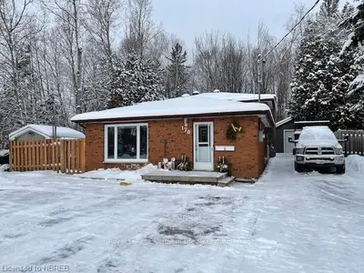 170 CHAPLEAU Street, North Bay, ON P1B 7J4