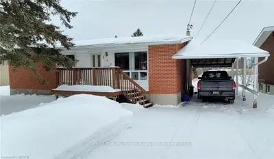 692 LAURENTIAN Avenue, North Bay, ON P1B 7T9