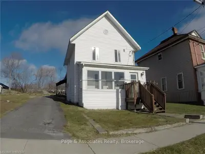 23 WATERFRONT Drive, West Nipissing, ON P0H 1G0