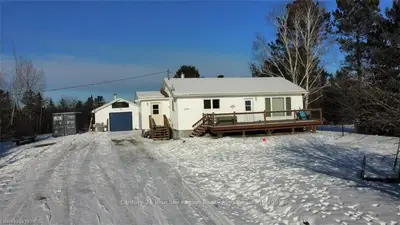 699 BURNT LAKE Road, West Nipissing, ON P2B 2N8