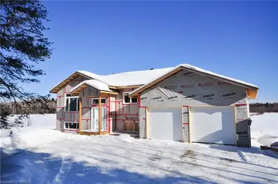 60 OAKRIDGE, East Ferris, ON P0H 1K0