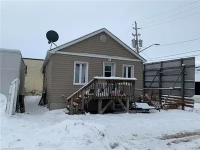 1293 MAIN Street W, North Bay, ON P1B 2W7