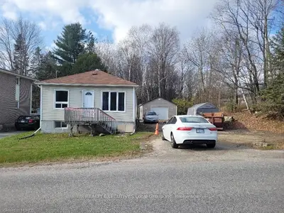 1523 O'BRIEN Street, North Bay, ON P1B 5Y3