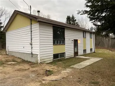 308 LAURIER Drive, Bonfield, ON P0H 1E0