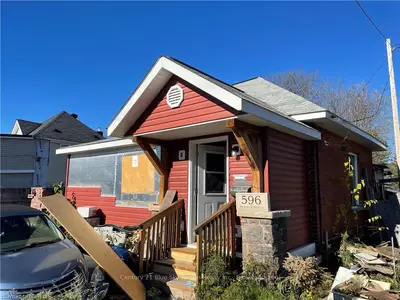 596 METCALFE Street, North Bay, ON P1B 2P8